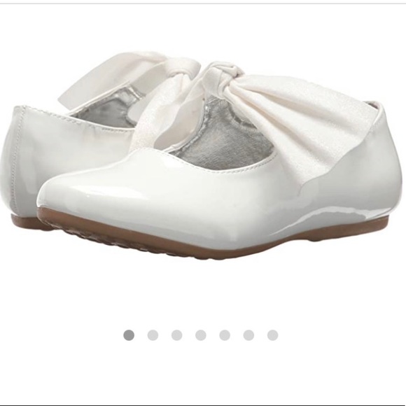 NWOB Kenneth Cole Flower Girl or Communion Shoes